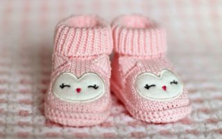 chaussons bébé rose