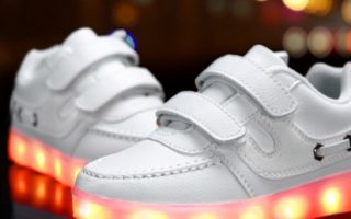 chaussures lumineuses pour enfants